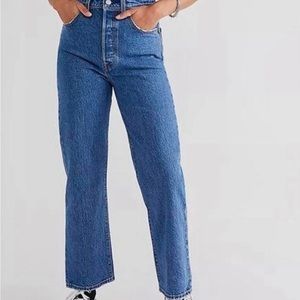 Levi’s Ribcage Straight Jeans